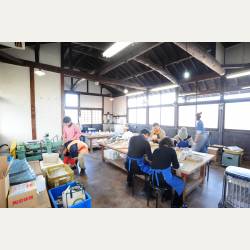 ayumilog | Gifu | 多治見で陶芸体験 | 清潔感ある施設内