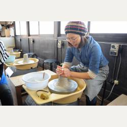 ayumilog | Gifu | 多治見で陶芸体験 | まずは先生