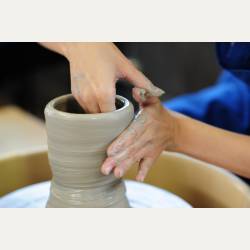 ayumilog | Gifu | 多治見で陶芸体験 | 土の感触はきもちがいい