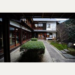 ayumilog | Gifu | 織部うつわ邸にてお抹茶を嗜む | リーズナブルなのにとても満たされました。感謝。